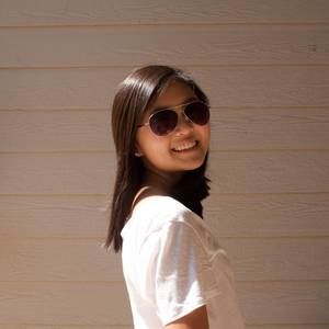 Meet your Posher, Lina